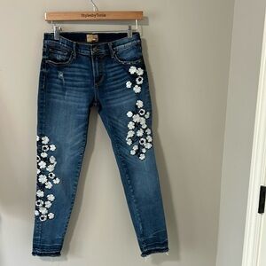 Driftwood Marilyn Mid rise Floral Embroidered Jeans Blue Sundance Sz 26